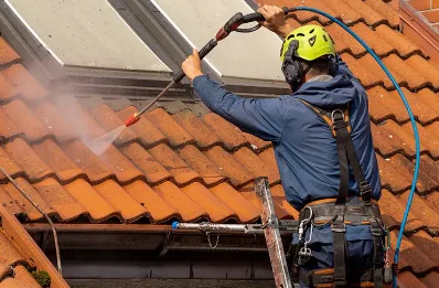 Démoussage et hydrofuge de toiture à Méharin
